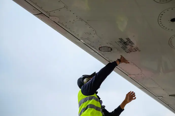 BEng in Aircraft Maintenance + EASA Part 66 B1 Modules BEng in Aircraft Maintenance + EASA Part 66 B1 Modules